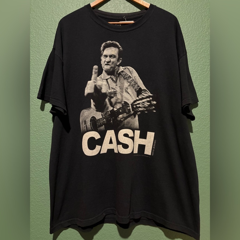 Johnny Cash “Middle Finger” Tee – Jim Marshall Clothing XL